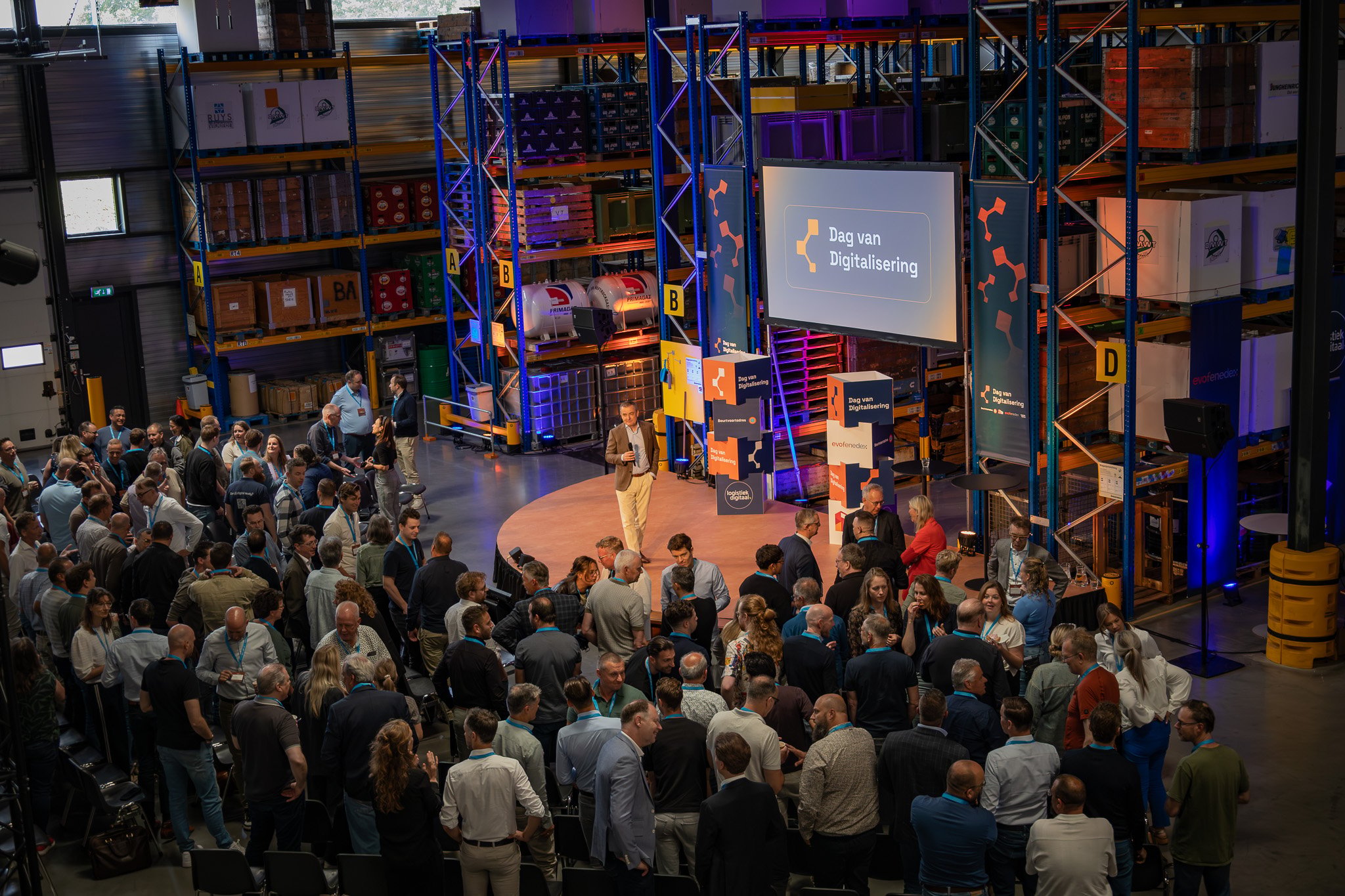 Tijdens de Dag van Digitalisering vroeg Johan Kerver (evofenedex) aan iedereen om kennis te maken met de buren
